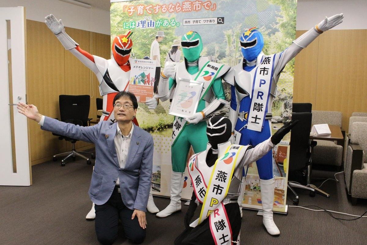燕のいいとこ、いっぺこと宣伝するて！ 新潟燕市のご当地ヒーロー