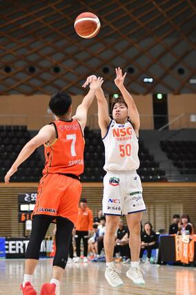 三重－新潟　先発し、９得点５リバウンドした長尾光輝＝四日市市総合体育館（新潟アルビレックスＢＢ提供）