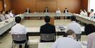 秋田市で開かれた秋田地方最低賃金審議会=8月