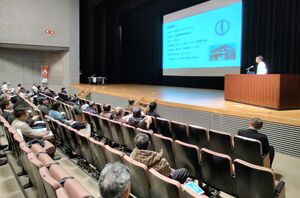 規模拡大への対応をテーマにした「担い手農家・法人研修会」＝１６日、見附市