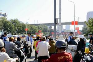封鎖された「九・一八歴史博物館」周辺の道路=18日、中国・瀋陽市(共同)