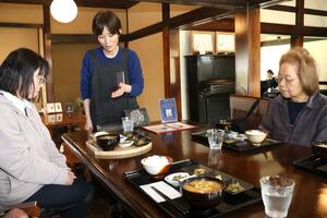 地元の食材を堪能できる古民家カフェ「平左衛門」＝上越市横畑