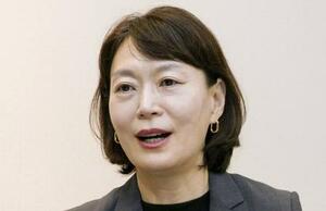 インタビューに答える政治学者の申きよんさん