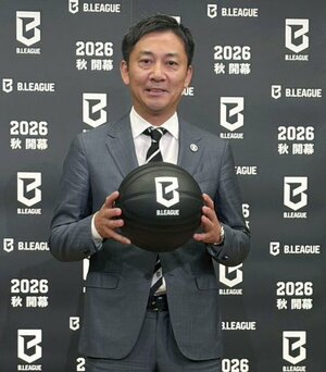記者会見したBリーグの島田慎二チェアマン=21日、東京都千代田区