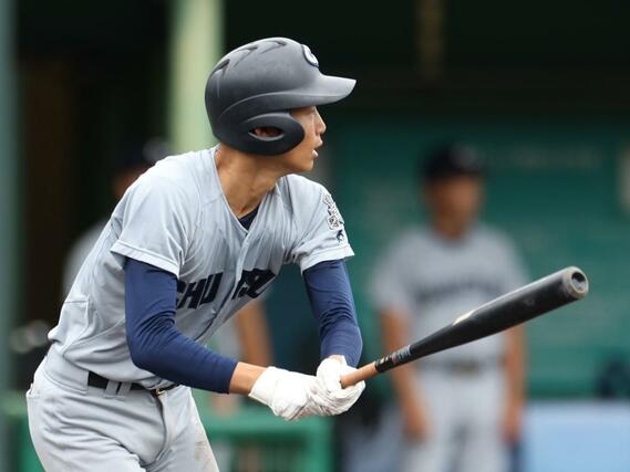 開志学園－中越　５回中越１死二、三塁、渡邊櫂史の左犠飛で２－０＝２３日、三条市月岡４の三条パール金属スタジアム