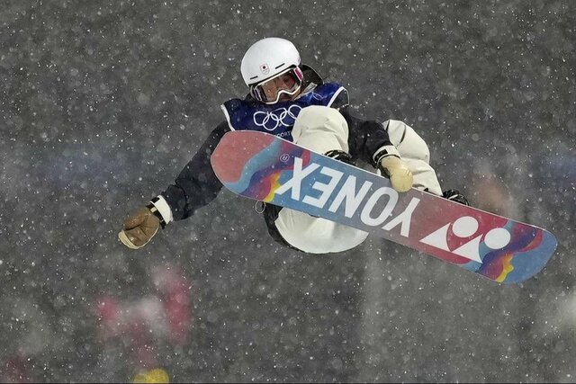 女子ハーフパイプ決勝　冨田せなの１回目の演技＝リビーニョ（共同）