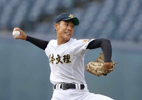 日本文理－加茂暁星　６回１失点と好投した丸山慶人＝エコスタ