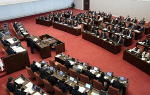 県議会2月定例会の本会議=2月27日、新潟市中央区