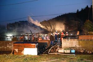 村上市勝木の火災現場＝３月２９日午前５時ごろ