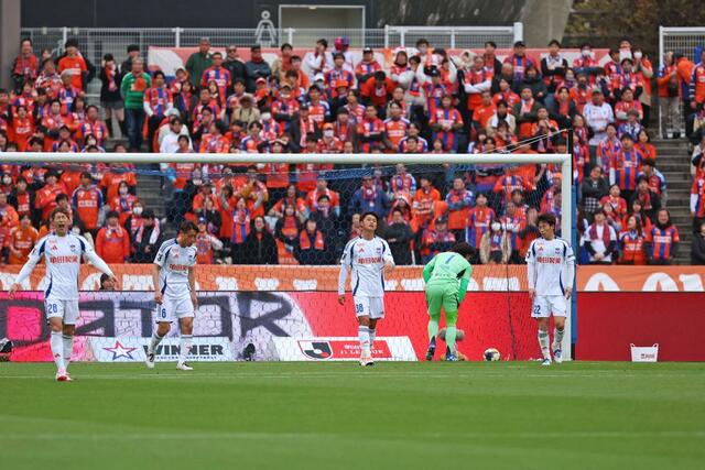 前半、先制を許す