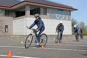 競輪場で疾走！「弥彦ジュニアサイクルクラブ」部活地域移行の受け皿に　ロードバイクで練習、マナー講習も