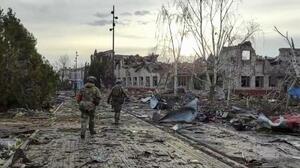 ロシア西部クルスク州スジャを警戒するロシア軍兵士=3月13日(ロシア国防省提供・AP=共同)