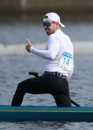 男子カナディアンシングル1000メートル予選 1組2位で決勝に進んだ當銘孝仁=東京・海の森水上競技場(写真映像部・新井田悠)
