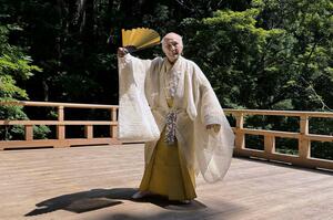 8月23日に薪能公演を予定する津村禮次郎さん=佐渡市新穂大野