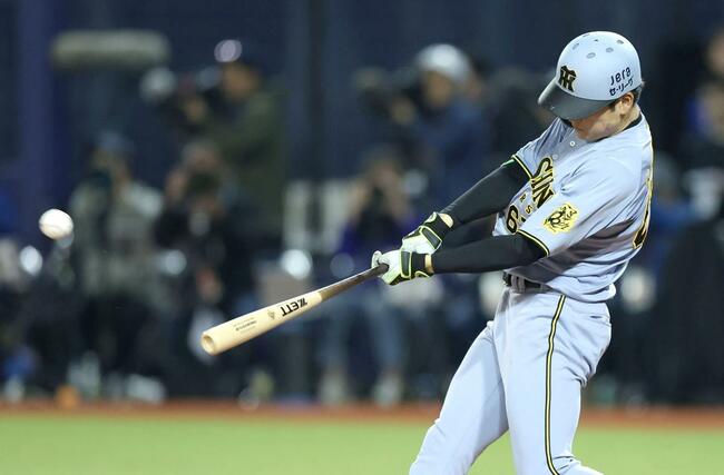 DeNA-阪神 9回表、6番高寺が右翼席に本塁打を放ち1-1=エコスタ