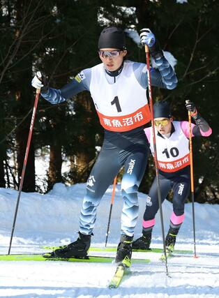男子30キロフリーで接戦を制した羽吹唯人(エフエム雪国)=南魚沼市(写真映像部・新井田悠)