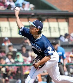 楽天戦に先発し、7回2失点で10勝一番乗りを果たした日本ハム・伊藤=楽天モバイルパーク