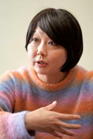 　インタビューに答える「未来を選択する会議」共同代表の小林味愛氏