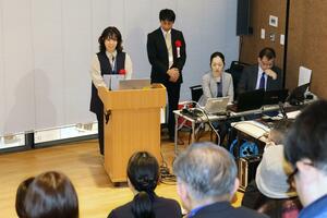 新潟県の日本語教育をテーマに、県内高等教育機関の教員らが取り組みを共有した情報交換会＝長岡市