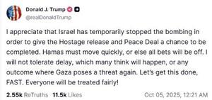 トランプ米大統領が4日、SNSに投稿したメッセージ。イスラエルがパレスチナ自治区ガザ攻撃を巡り一時的に爆撃を停止したとして「感謝する」と記した(SNSトゥルース・ソーシャルから)