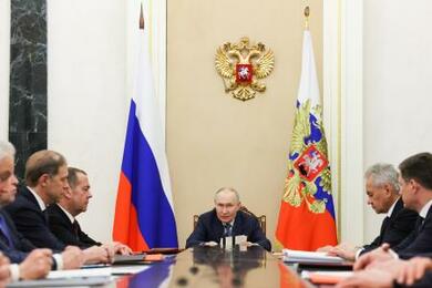 ロシアの軍事製品輸出、2兆円超 昨年、30カ国以上に供給 | 新潟日報