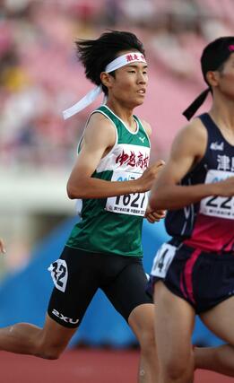 男子１５００ｍタイムレース　２６位の丸山展（中越）＝広島市