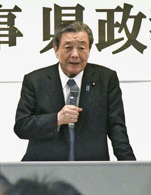 鹿児島県湧水町の会合であいさつする自民党の森山総務会長=5月12日午後