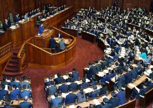 高市首相の就任後初めての所信表明演説が行われた衆院本会議=24日午後