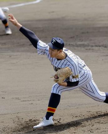 帝京長岡-加茂暁星 帝京長岡の先発武田晄樹=柏崎市佐藤池野球場