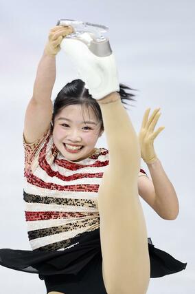 女子SP 演技する中井亜美=ミラノ(共同)