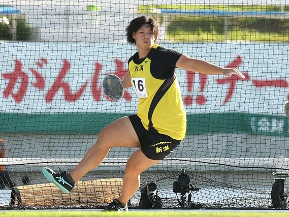 成年男子円盤投げ決勝　５位入賞した北原博企（サトウ食品新潟アルビレックスＲＣ）＝滋賀県彦根市