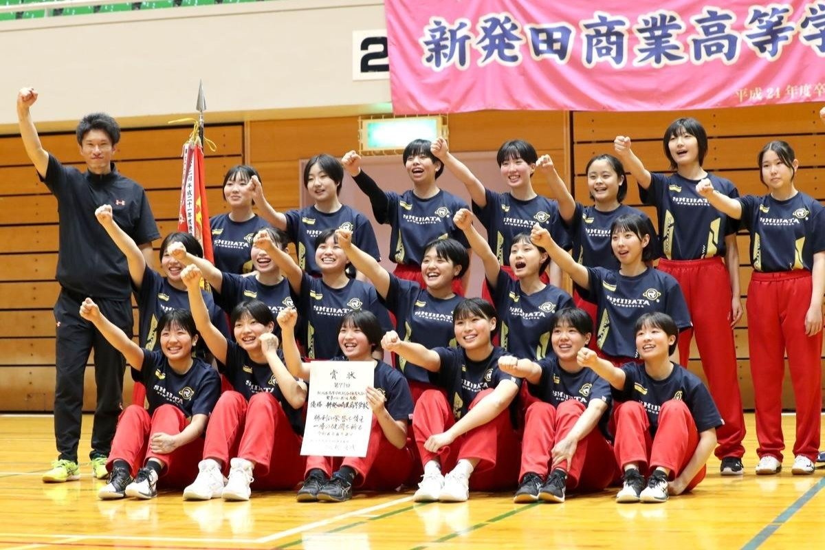 新潟県高校総体2024・バレーボール］女子・新発田商の1、2年生軍団が