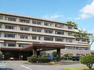 外科の新規患者受け入れを終了する県立坂町病院=村上市下鍜冶屋