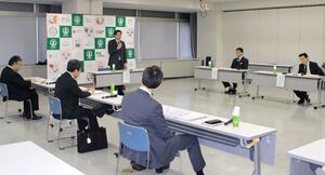 新潟市産農産物の認知度向上に向けた取り組みなどを話し合った市園芸作物販売戦略会議の代表者会議=新潟市役所