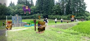 アプリを通して見たARのかかし=長岡市比礼