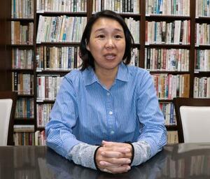 「川崎市ふれあい館」の崔江以子館長