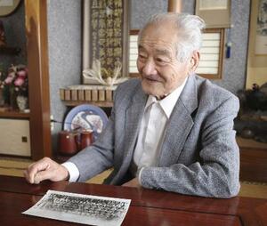 14歳で旧日本軍731部隊の少年隊員になった清水英男さん=2024年12月、長野県宮田村