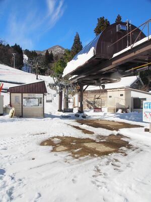 ぶどうスキー場=2020年2月、村上市蒲萄