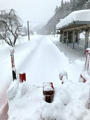 磐越西線豊実駅構内 除雪車による除雪=2025年2月6日(JR東日本新潟支社提供)
