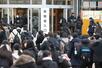 続々と試験会場に入る受験生=1月18日、新潟市西区の新潟大五十嵐キャンパス