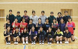 11年連続で女子バレーボールのインカレに出場する新潟医福大=新潟市北区