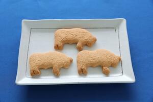 「山古志角突き女子部」が発売したクッキー