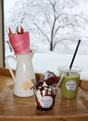 スイーツカフェ「&sweets」で販売するメニューの一部=上越市本城町