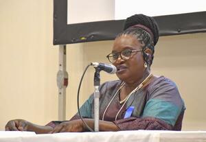 TICADの関連イベントで講演するマーガレット・オレチさん=8月、横浜市