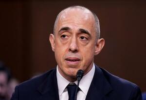 米上院司法委員会の公聴会に臨んだエミル・ボーブ氏=25日、ワシントン(ゲッティ=共同)