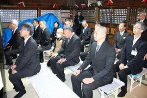 事故のない1年を願った交通安全祈願祭=妙高市白山町1