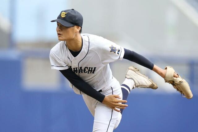 新発田南－十日町　十日町の先発・前川陽光＝エコスタ