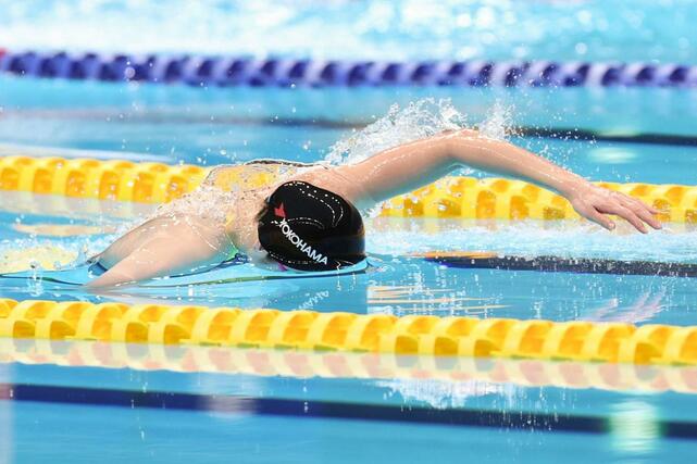 女子５０ｍ自由形決勝　力泳する池江璃花子＝東京アクアティクスセンター