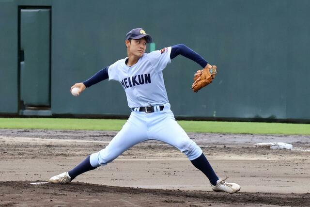 新潟第一－新潟明訓　新潟明訓の先発投手、細貝侑生＝三条市パールスタ