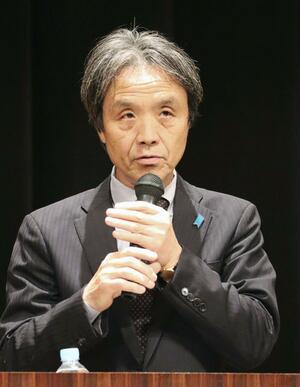 拉致問題の早期解決を願う集会で講演する蓮池薫さん=11月17日、福井県越前市